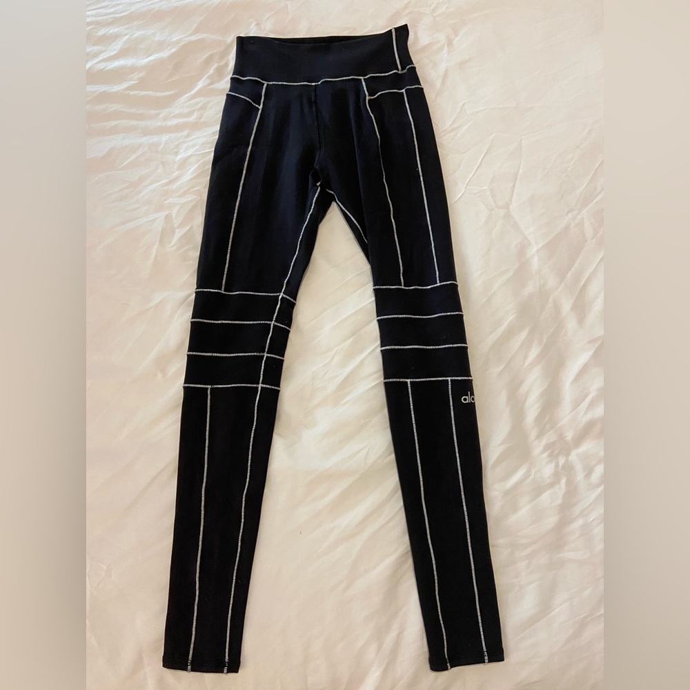 Alo yoga leggings barely worn